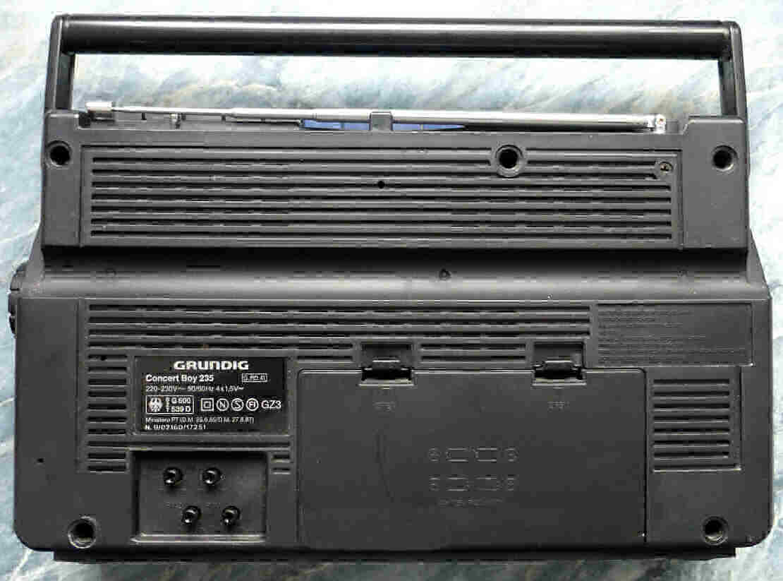 Grundig Concert Boy 235